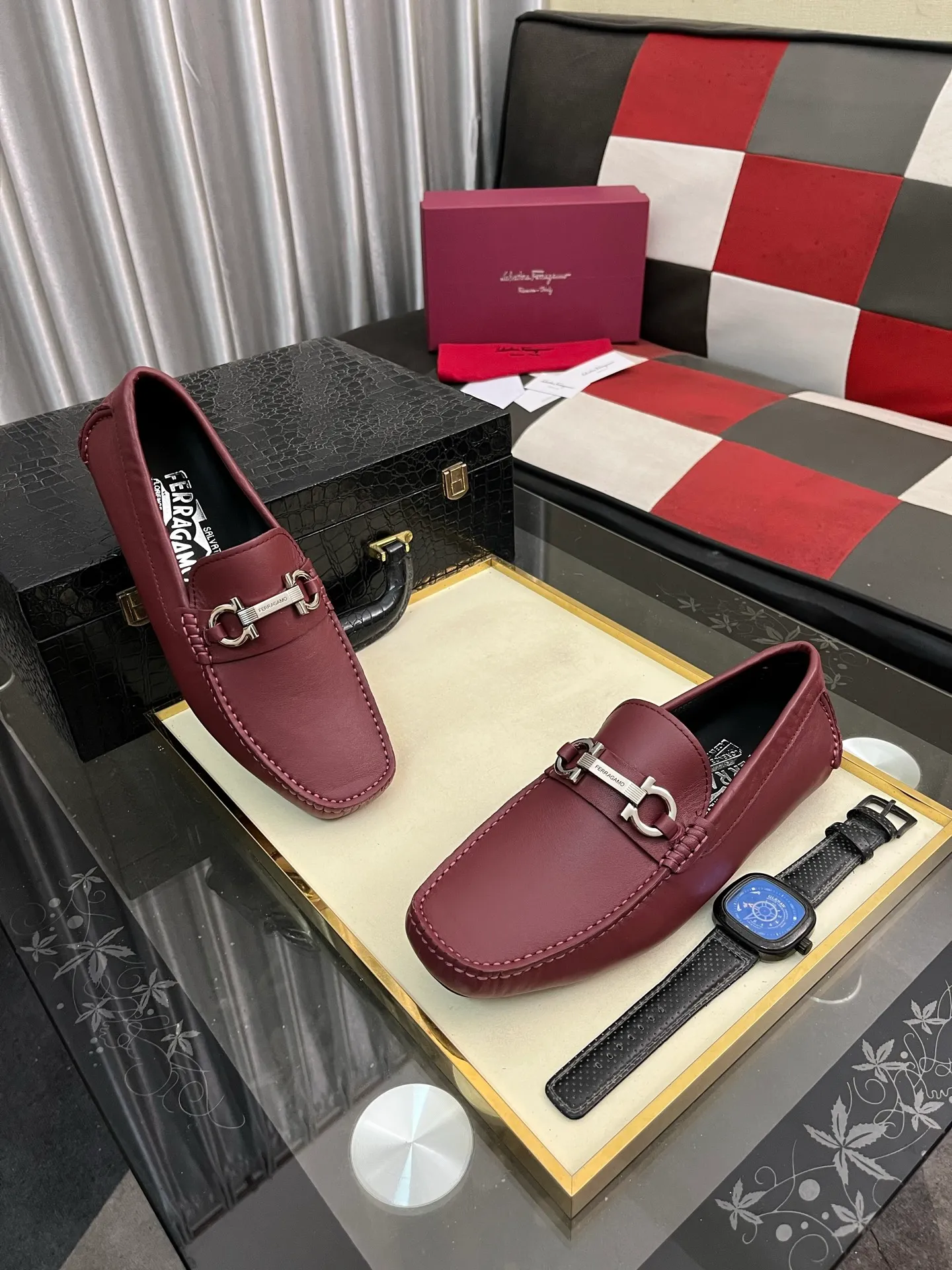 Men's shoes 💰560⌚️⌚️ Ferragamo [Ferragamo] new high-end quality framed shoes. The style is luxurious and elegant, with equal emphasis on practicality and style. We pay special attention to quality and details. The shoe last leather, workmanship and comfort are not inferior! Material: Imported first-layer soft cowhide leather upper ➕Genuine leather lining, code number: 38-446️⃣colors available